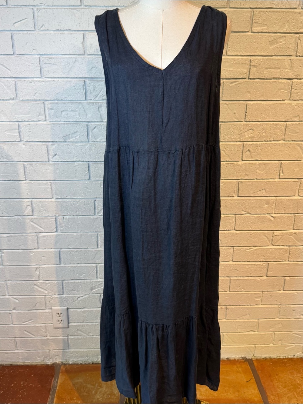 Tempo Paris 100% Linen Sleeveless Blue V-Neck Tiered Maxi Dress Womens M/L